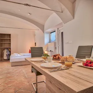  Apartman Pod Velbi