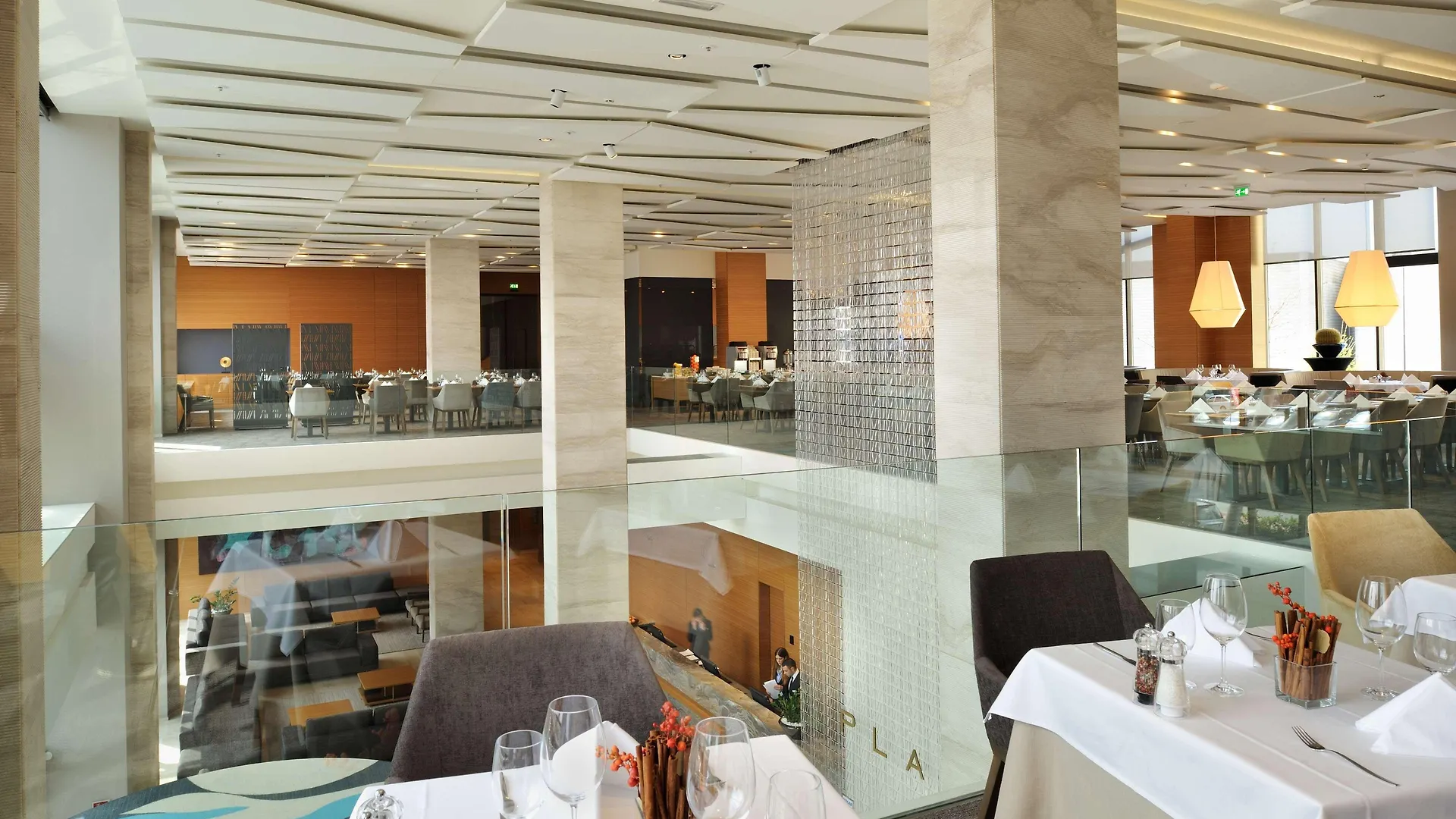 Radisson Blu Plaza Hotel Ljubljana 4*,