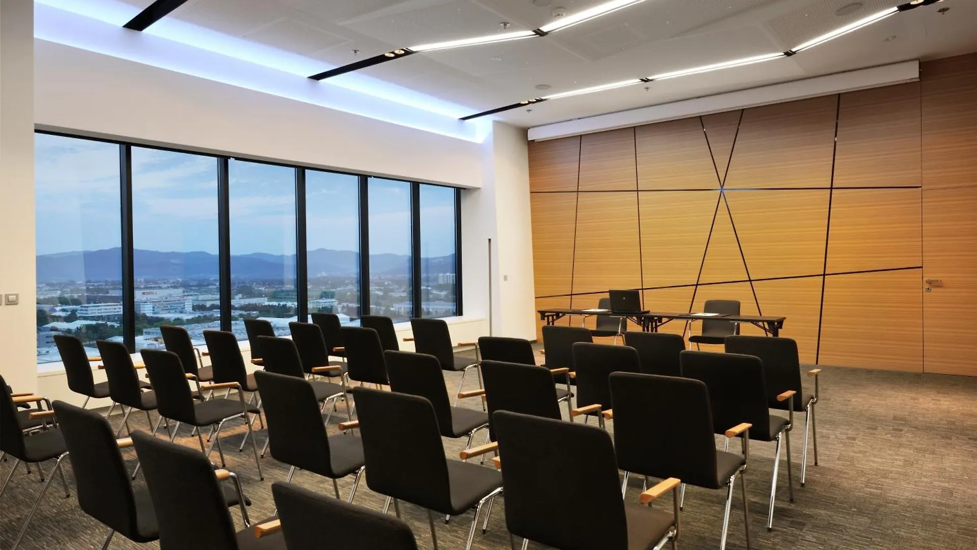 Radisson Blu Plaza Hotel Ljubljana 4*,
