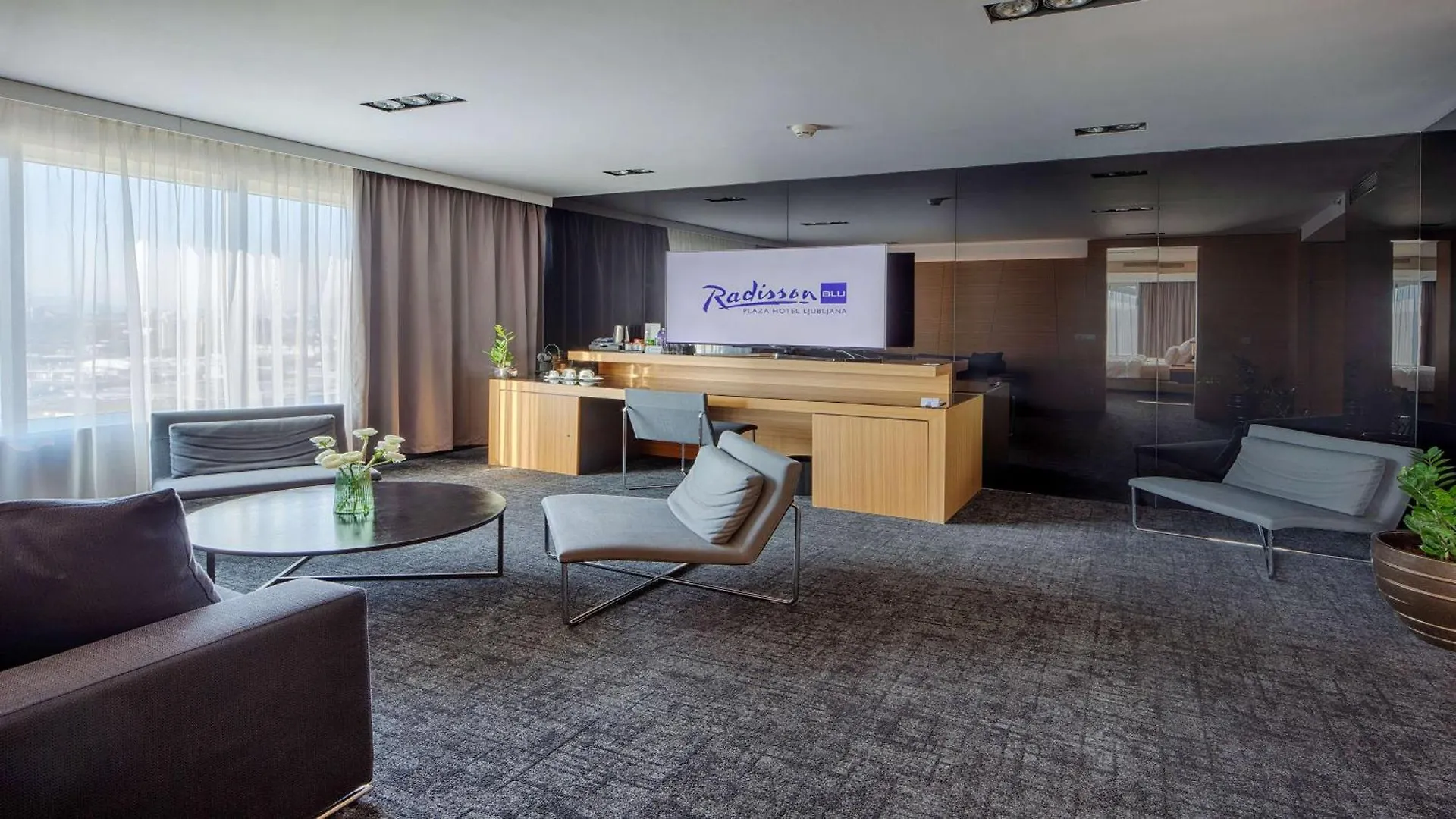 Radisson Blu Plaza Hotel Liubliana 4*,  Eslovénia